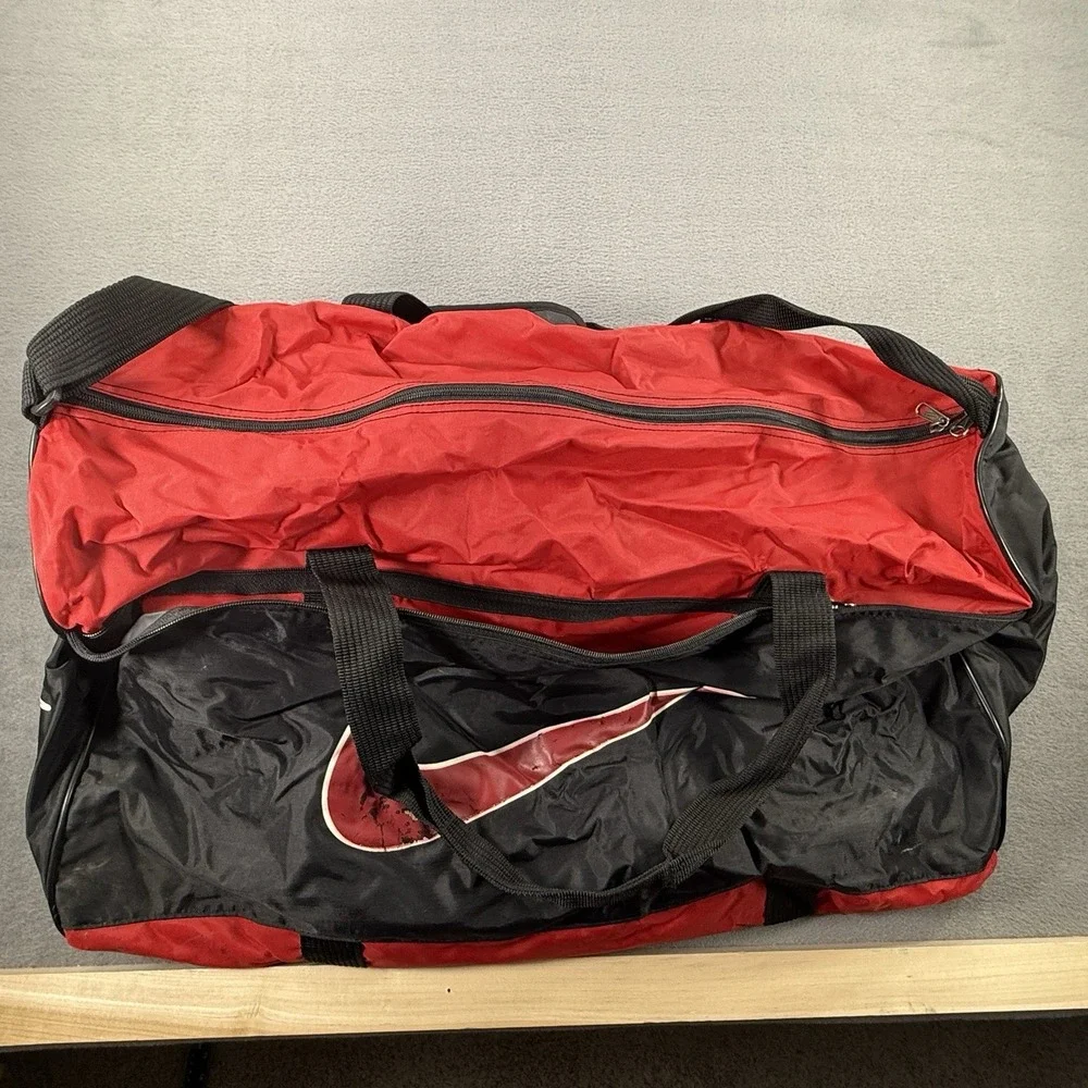 Vintage Nike Training Large Red Duffel Bag Gym Carryall Holdall 24x12x12